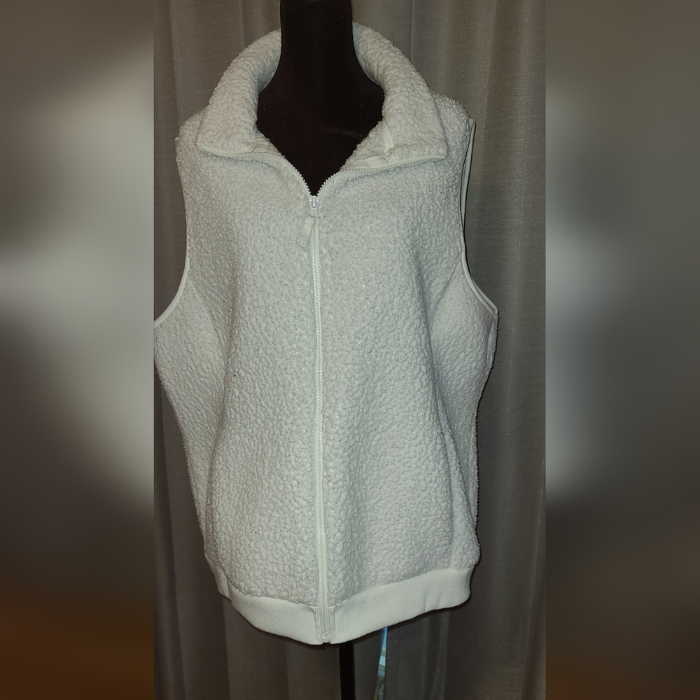 Time and Tru White Fleece Vest with High Collar